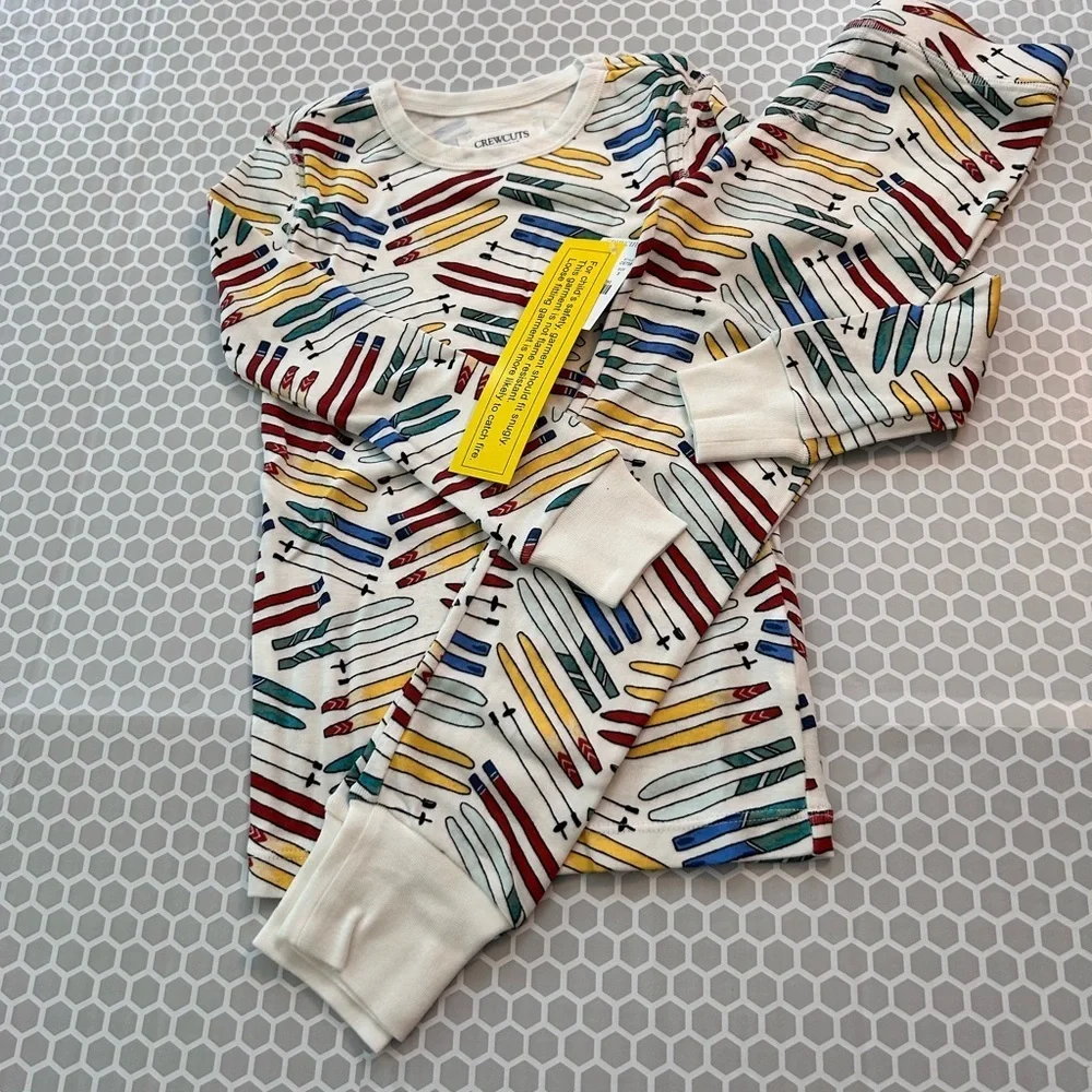 NWT J Crew Cream Kids Pajama Set Red, Blue, Yellow & Teal Snow Ski Themed Size 6